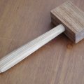 Noch eine Übung: ein leichter Holzhammer
